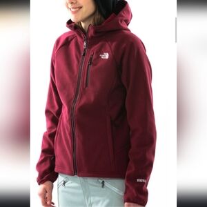 The north face windwall  Burgundy   hooded  jacket